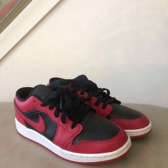 Jordan 1 Low Reverse Bred - Picture 1 of 3